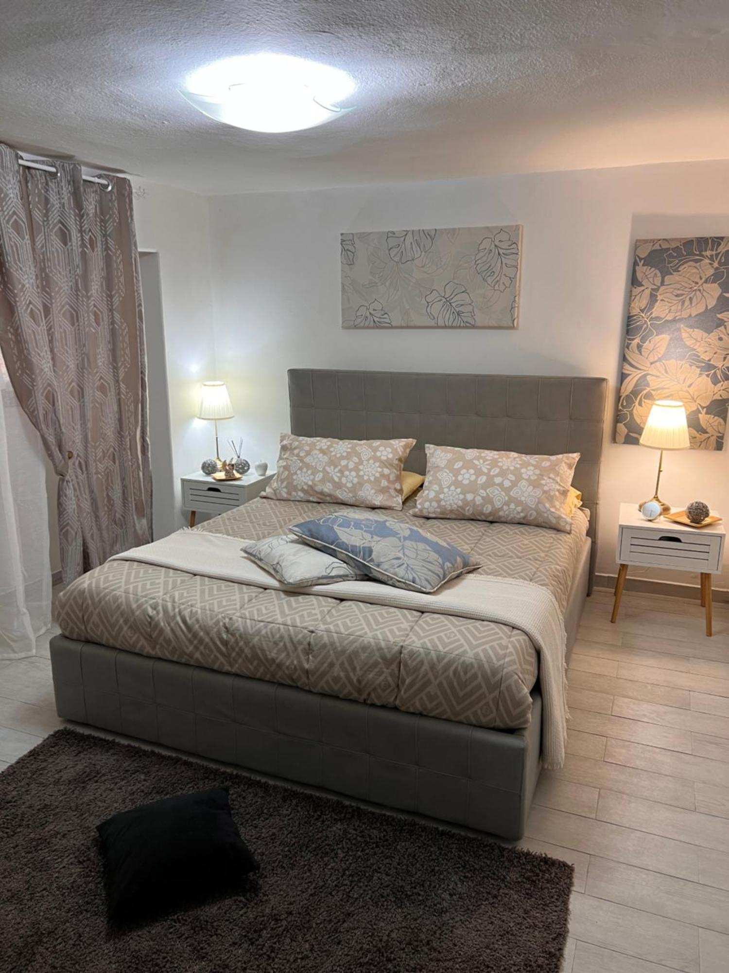 Casa Vacanze Manzoni 29 カリアリ エクステリア 写真