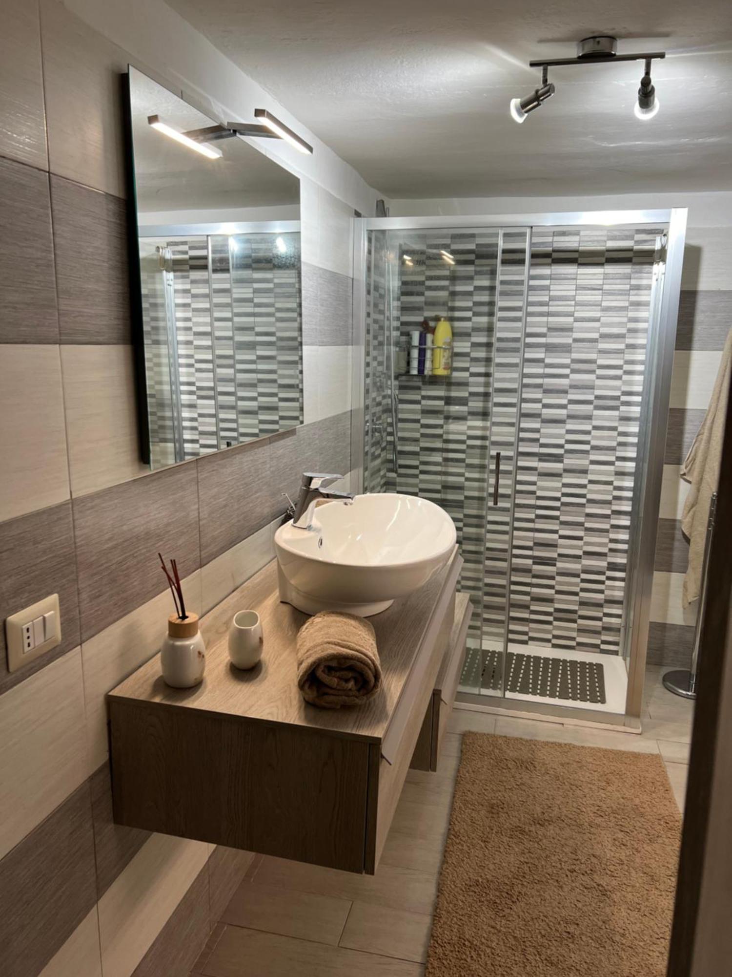 Casa Vacanze Manzoni 29 カリアリ エクステリア 写真